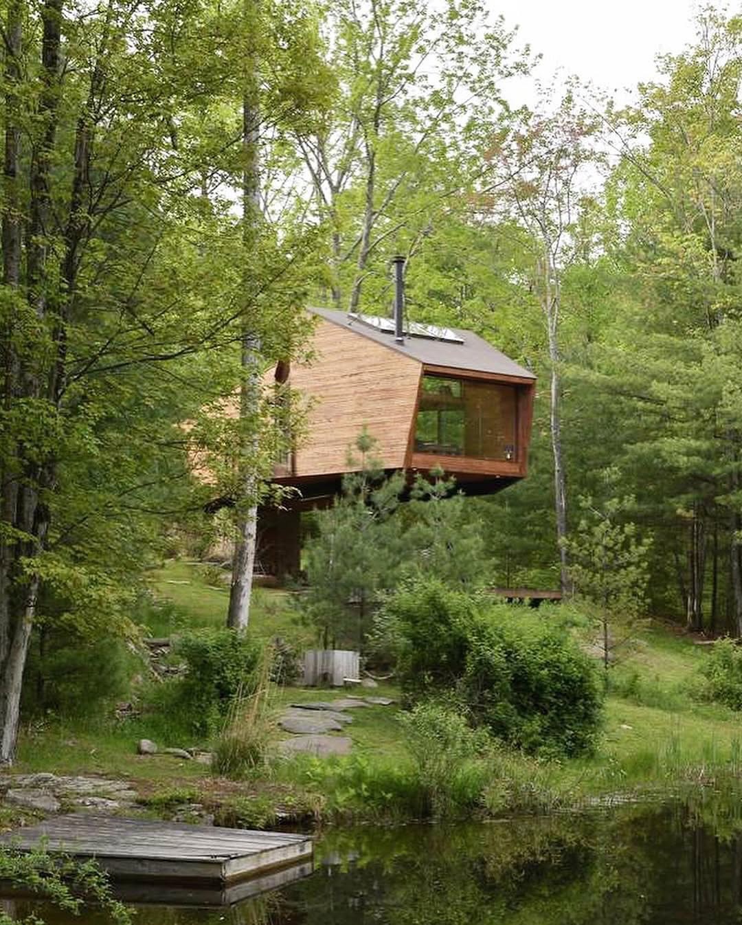 A Modern Tiny House Hidden in the Woods: A Peaceful Escape Just Outside Town